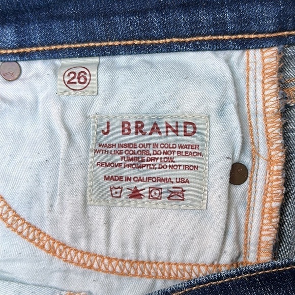 J BRAND Mid Rise Bootcut Dark Wash Stretch Jean Size 26 - Picture 9 of 15